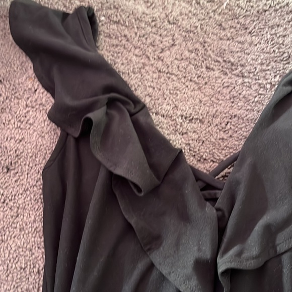 Romper - Picture 2 of 4